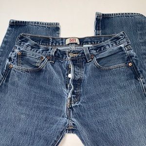 Vintage Levi 501 Medium Wash 32x34